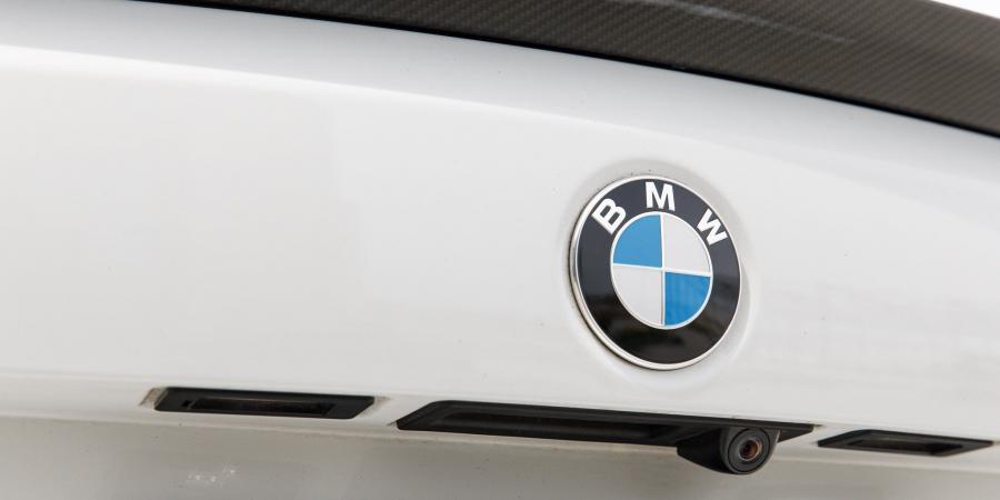 Логотип BMW M2 Coupe Pure (F87) 2017 года  (AU) (фото 2 из 27)